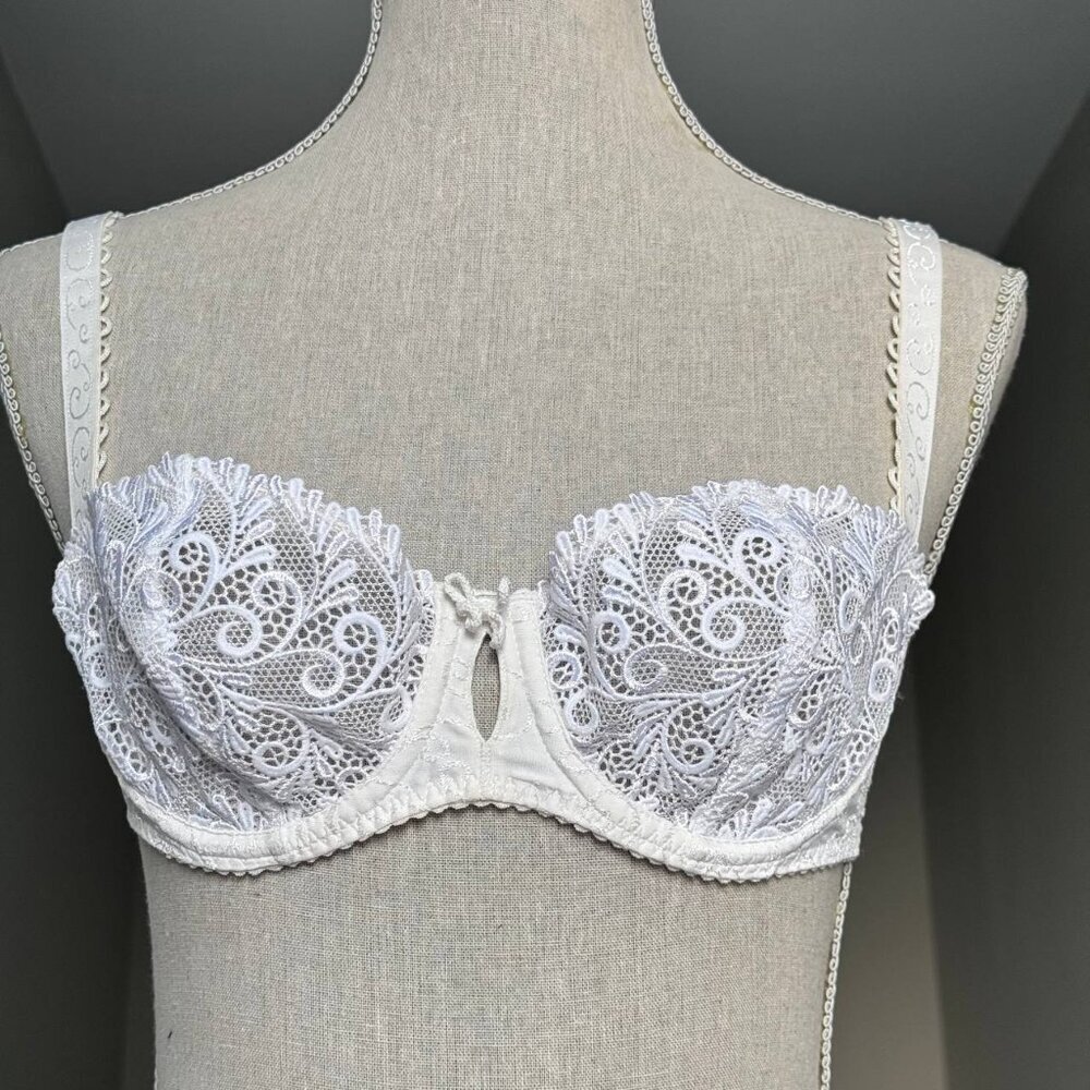 LOU France 🇫🇷 Elegant Sexy European Lace Bra – Size 34C